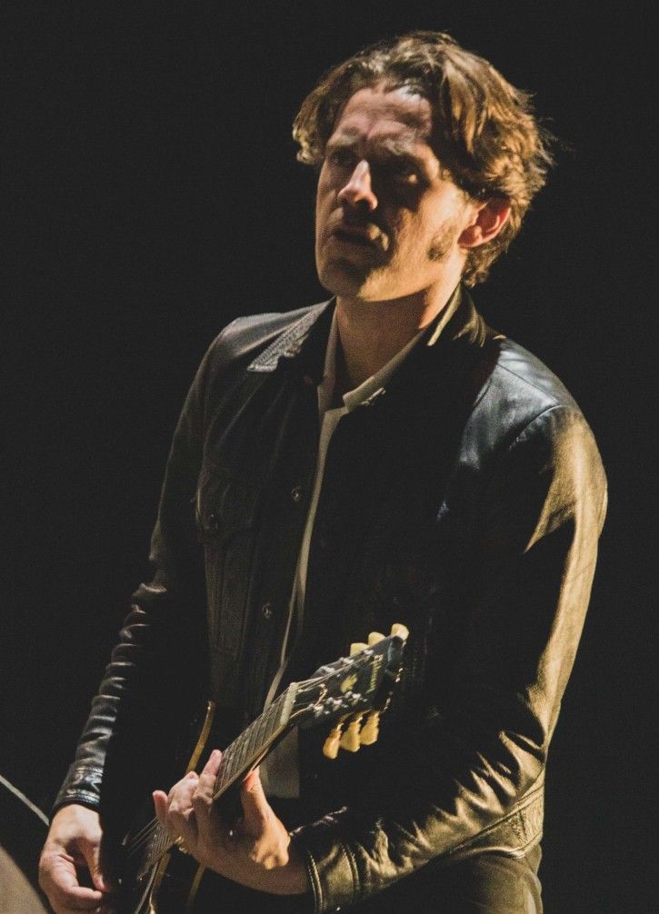 Alex Turner en un concierto